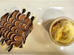 Chocoholics Cafe