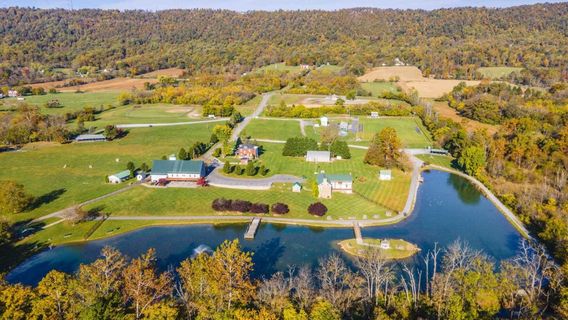 Poor House Farm Park