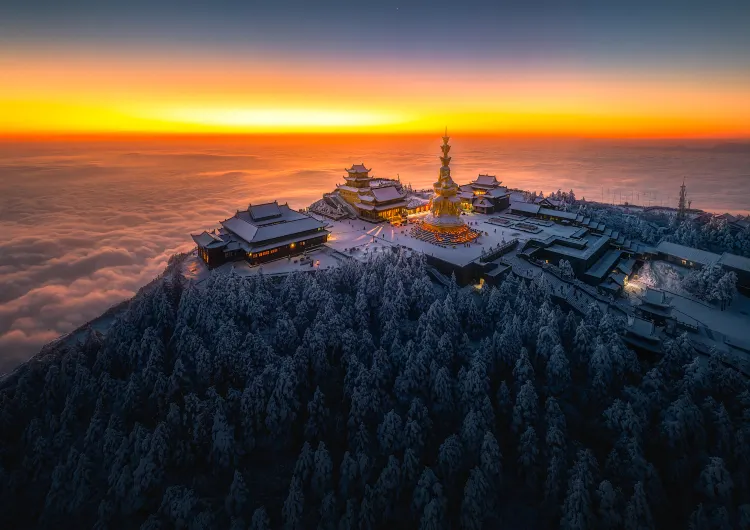 【峨眉山自由行】峨眉山一日遊精華景點全收錄，短途旅行懶人包