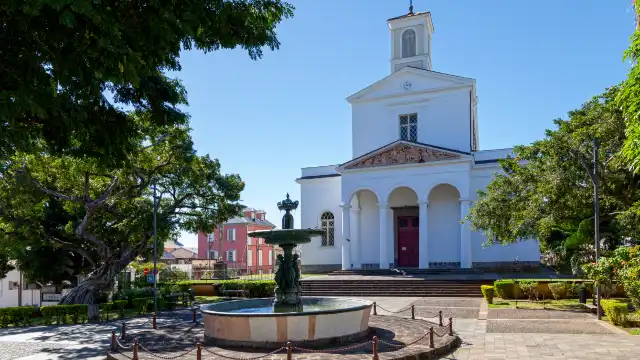 Hotels near Cathedral Of Saint Denis Reunion