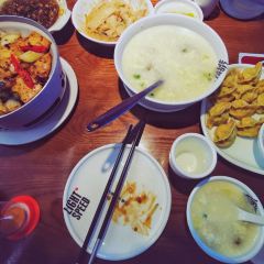 吕氏疙瘩汤(临沂上海路万达店) 여행 사진