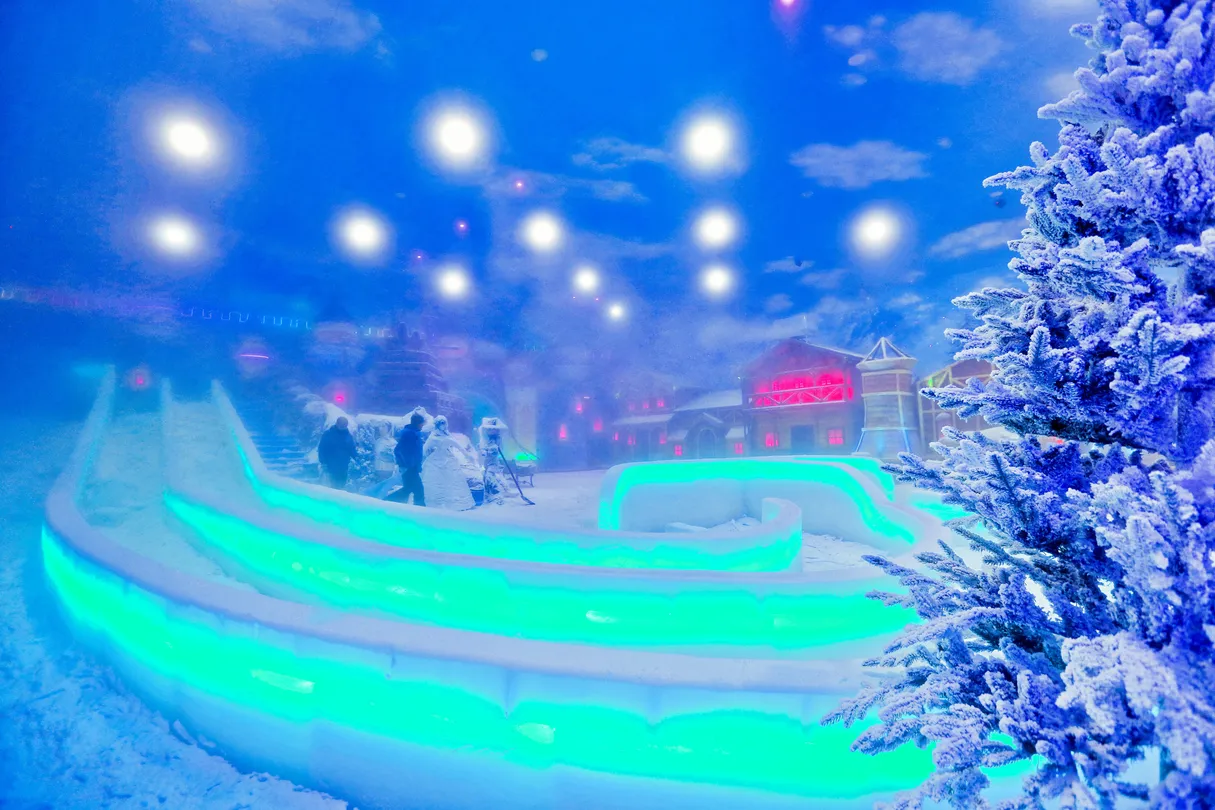 1_Alps Ice and Snow World