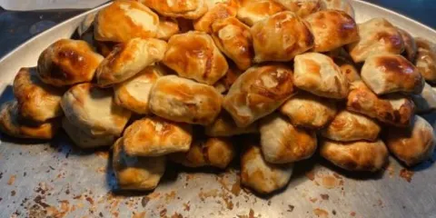 艾孜麥提烤包子店