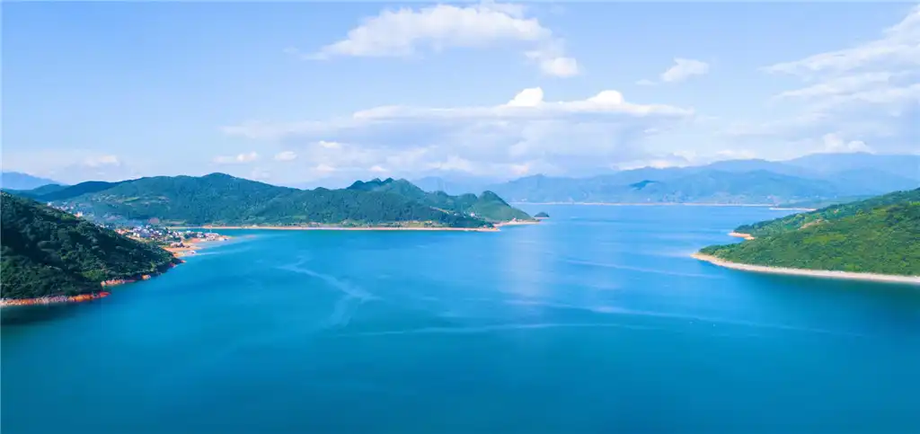 Hotels near Bailang Scenic Area