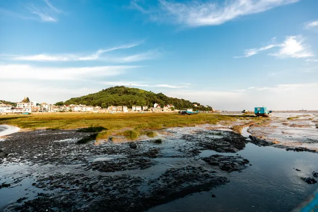 Pinghu Dingren Ramada Hotel