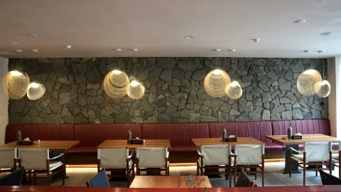 Yun tian holiday inn.Yun ying dining room in Kangding