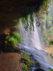 Water Curtain Cave