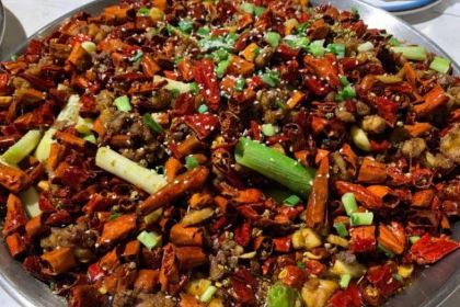 关二兔江湖菜馆(峰景里店)