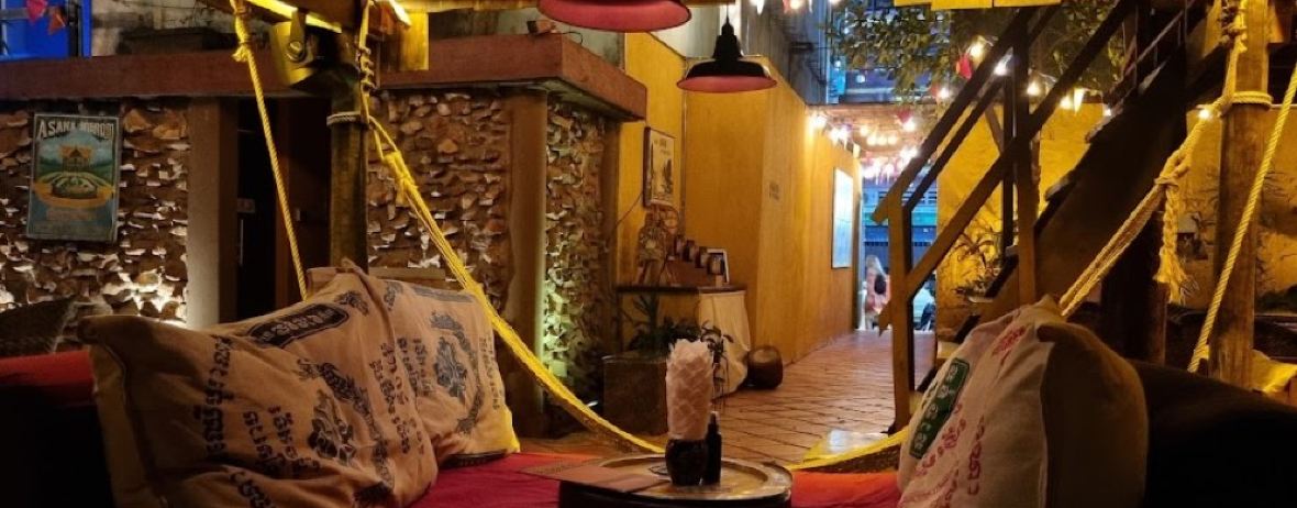 ASANA OLD WOODEN HOUSE Cocktail Bar