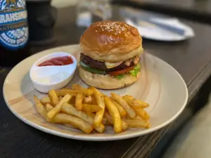 Kausi Dreamer's Terrace Café