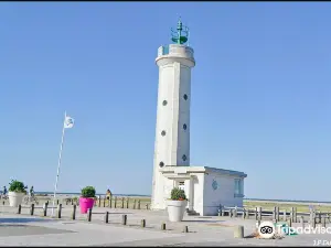 Phare du Hourdel