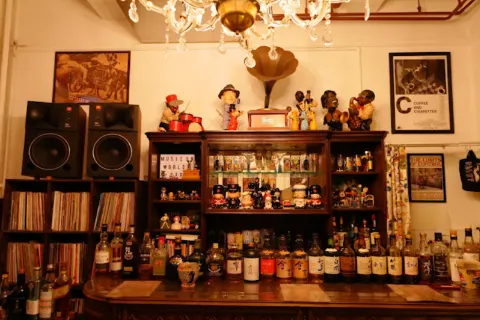 Groovy Music Bar