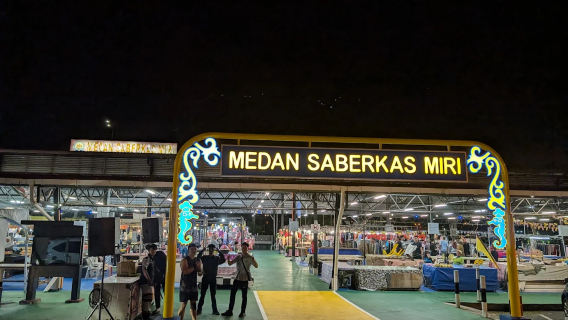 Saberkas Night Market