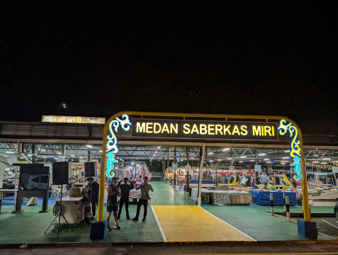 Saberkas Night Market