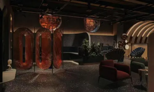 The end lounge