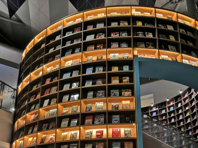 BookXcess Gurney Paragon