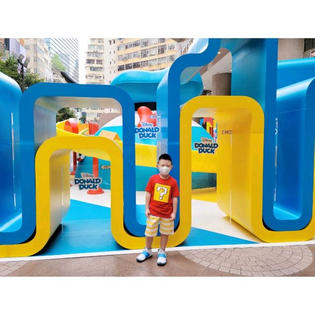 Donald Duck 大量打卡位