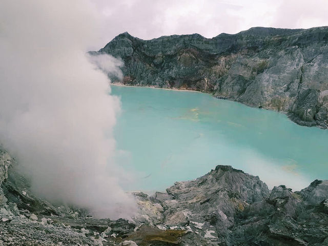Icy blue fire and sulfur deposits 