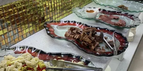 榮沽精緻自助火鍋