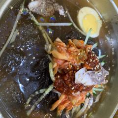 小黄牛朝鲜族特色汤饭馆(长白山店) User Photo