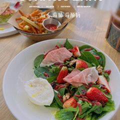万禾都市农场 Brunch·Bistro(长宁来福士店) User Photo