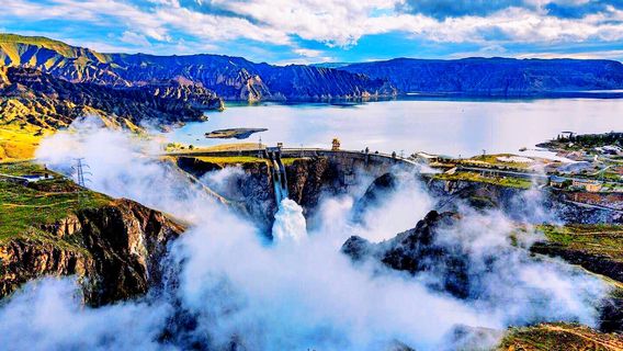 Longyang Grand Canyon Cliff Sightseeing