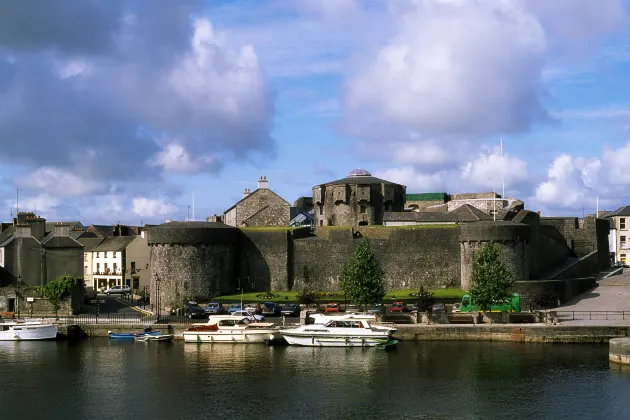 Central Hotel Donegal