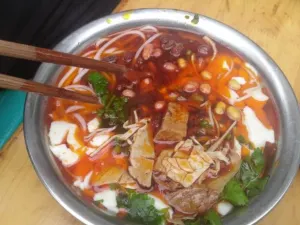 老五鸡丝豆花面粉