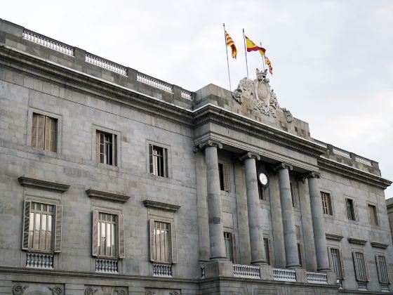 City Hall (Casa de la Ciutat / Ayuntamiento)