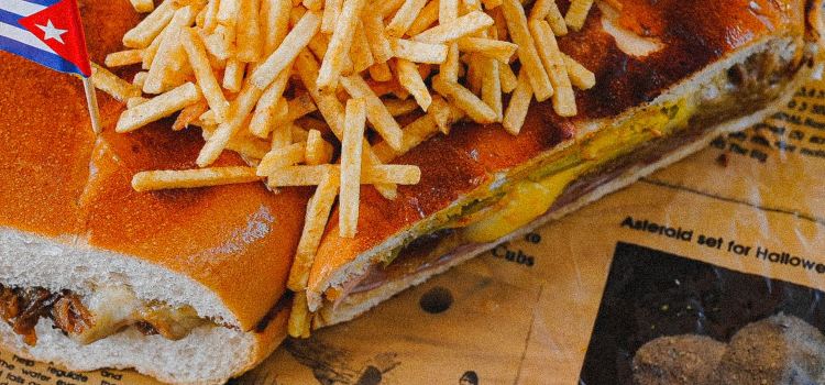 Esquina Cubana | Cuban Restaurant in Miami Beach