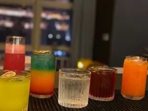 鲸落酒吧