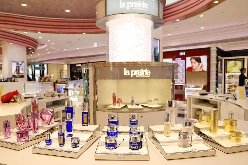 Hotels near LA PRAIRIE (Lotte Duty Free Jeju Store)
