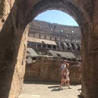 로마 골목 곳곳의 콜로세움