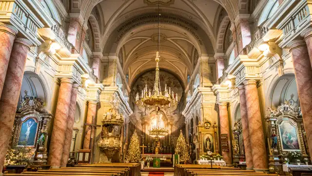 Hotels near Basilica of Saint Michael Archangel