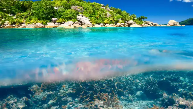 โรงแรมใกล้หาดทรายนวล