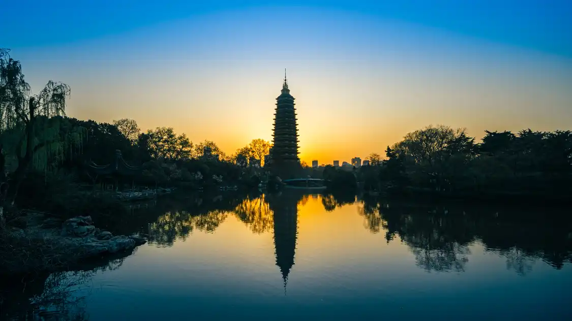 Hotels near Tianning Pagoda