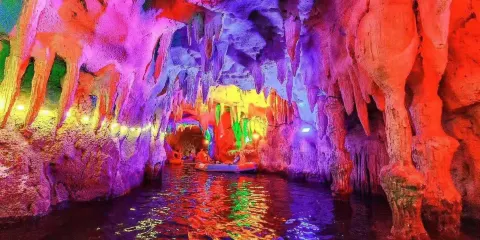 拒馬河溶洞漂流