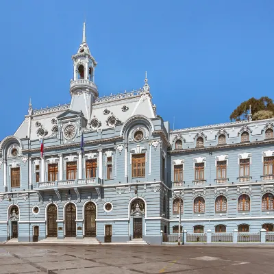 Hotels near Estatua De La Paz