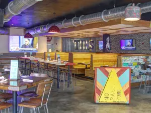 Tin Lizzy's Cantina