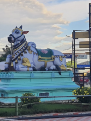 Nandi Statue