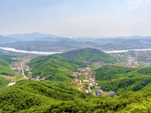 Zhuque Mountain Forest Park