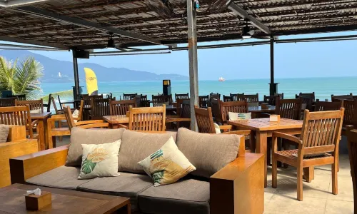 Esco Beach Bar Lounge & Restaurant