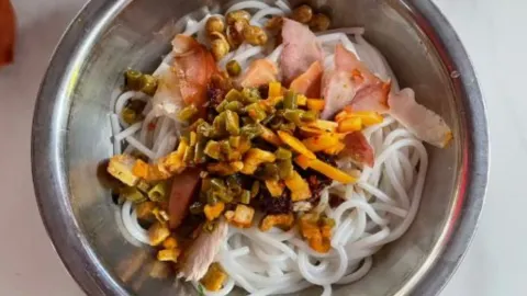 Qiu Fu Rice Noodles (Shegong Lane Branch) in Guilin