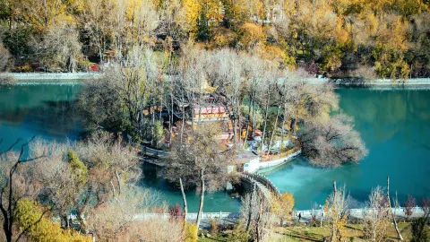 宗角禄康公園 attraction in ラサ