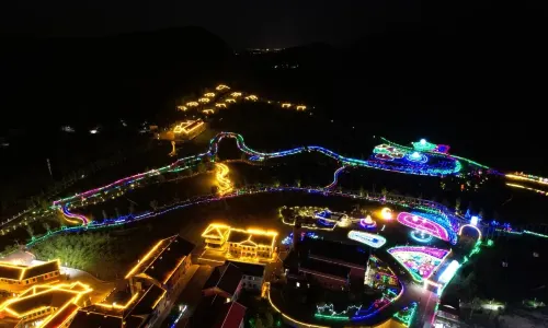 龍裡油畫大草原