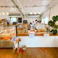 Nana Cafe & Restaurant