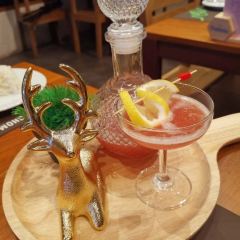 Chom Cafe and Restaurant 여행 사진