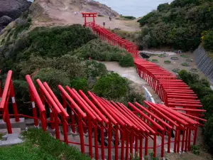 Motonosumi Inari Shrine