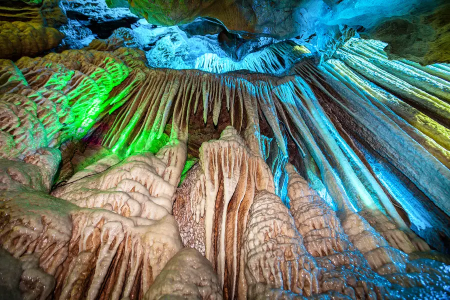 Fengdu Xueyu Cave Scenic Area