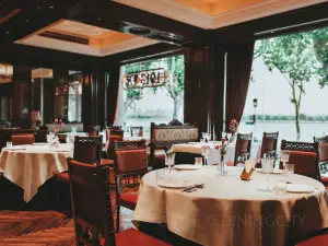 1913 Restaurant @ The New Hotel